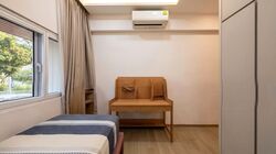 Sixth Avenue (D10), Terrace #581926361